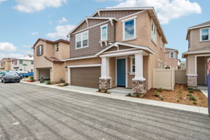 Socal Division - Prado community -28225 Via Somantano Temecula CA 91591-002
