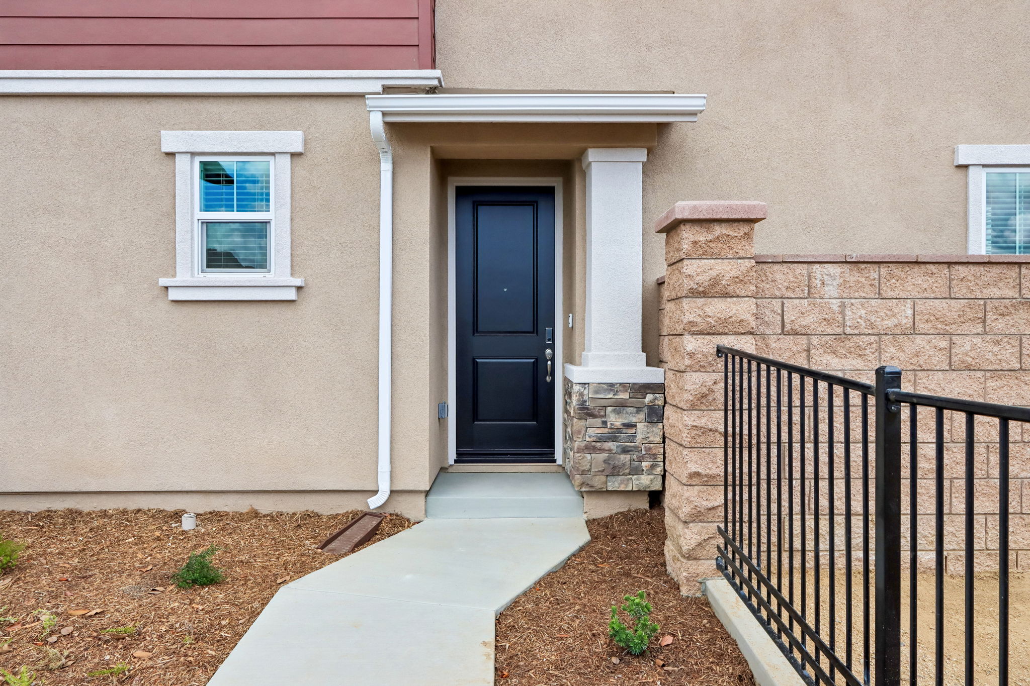 Socal Division - Prado community -28228 Via Somantano Temecula CA 91591-004