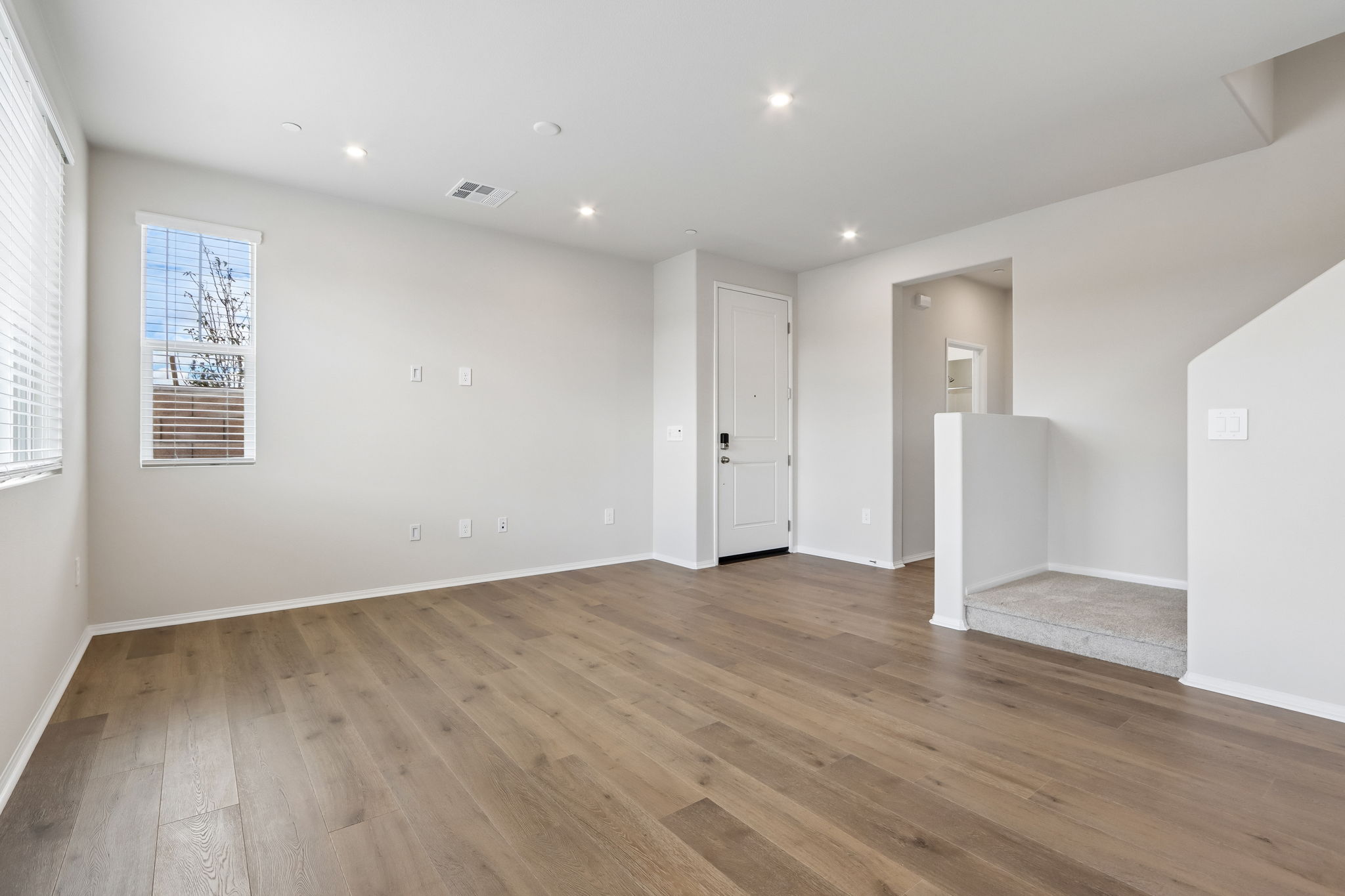 Socal Division - Prado community -28228 Via Somantano Temecula CA 91591-005