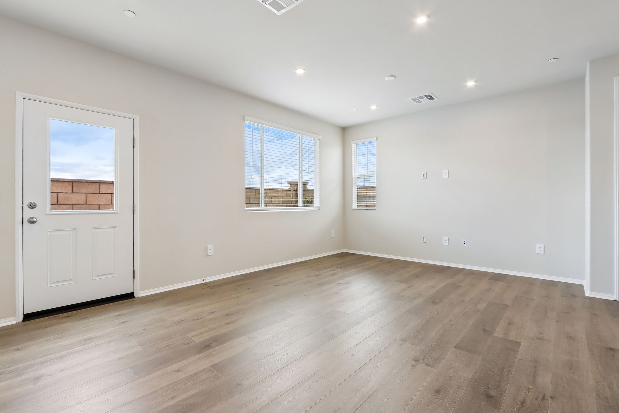 Socal Division - Prado community -28228 Via Somantano Temecula CA 91591-006
