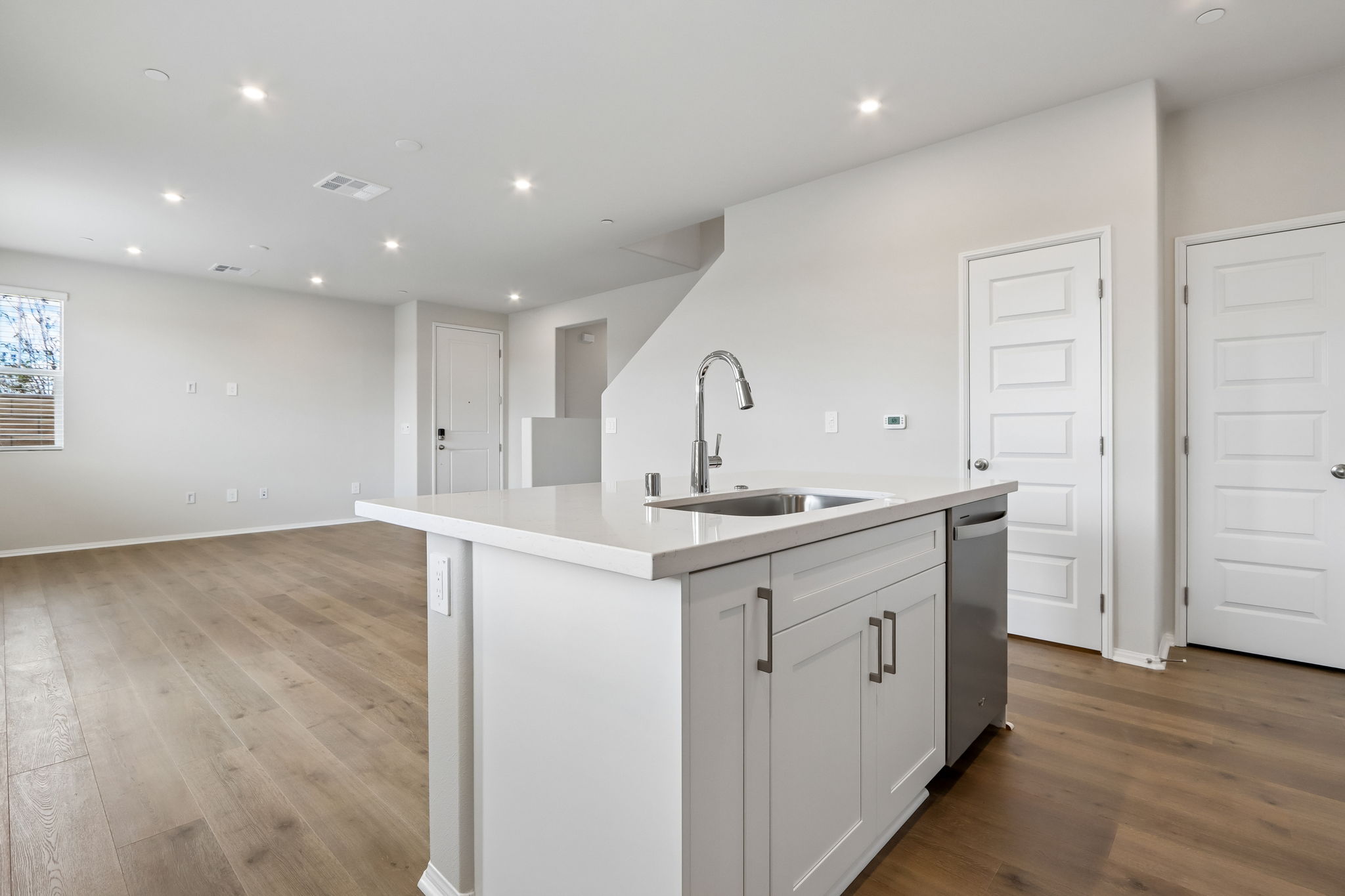Socal Division - Prado community -28228 Via Somantano Temecula CA 91591-014