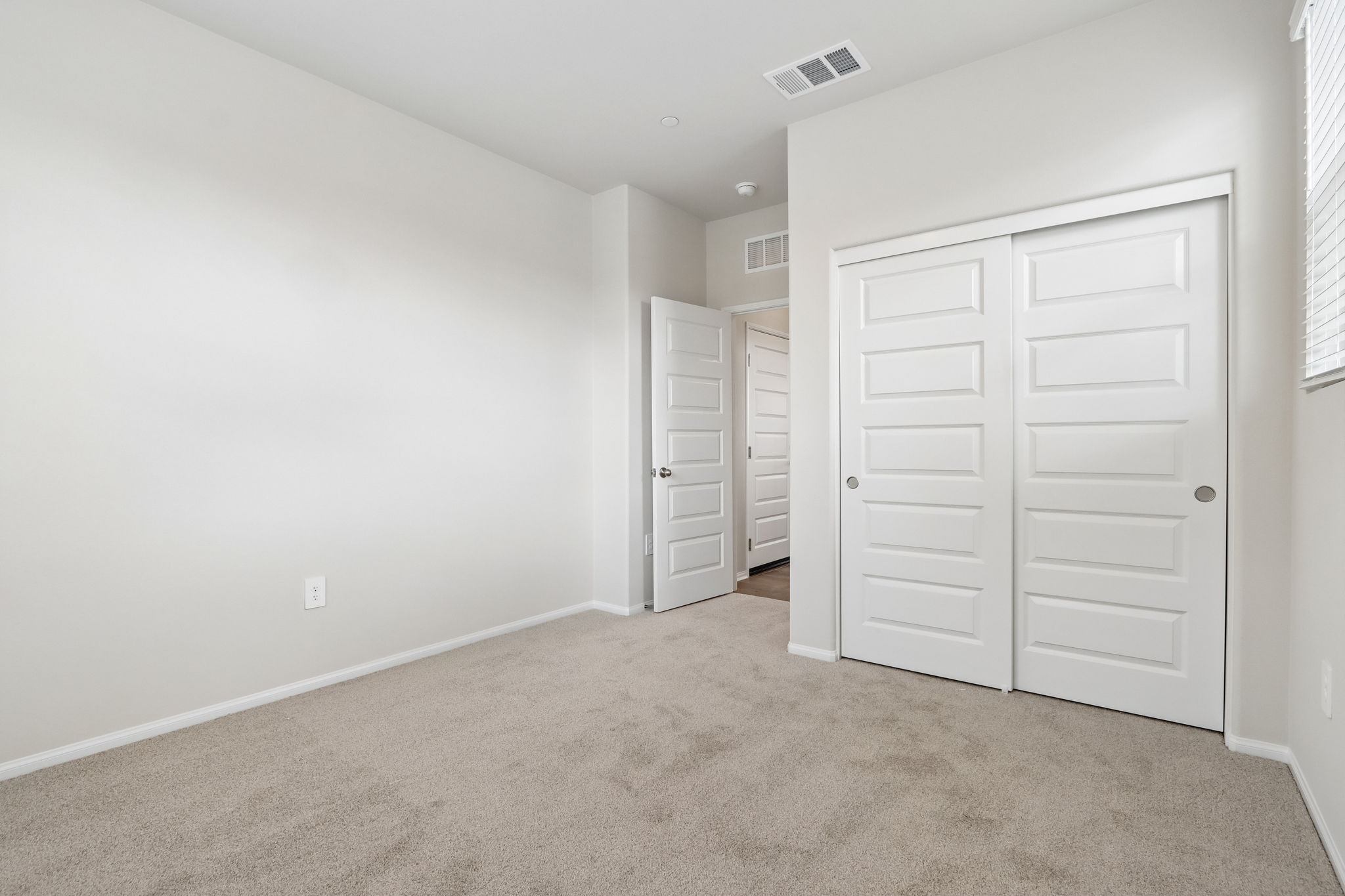 Socal Division - Prado community -28228 Via Somantano Temecula CA 91591-018