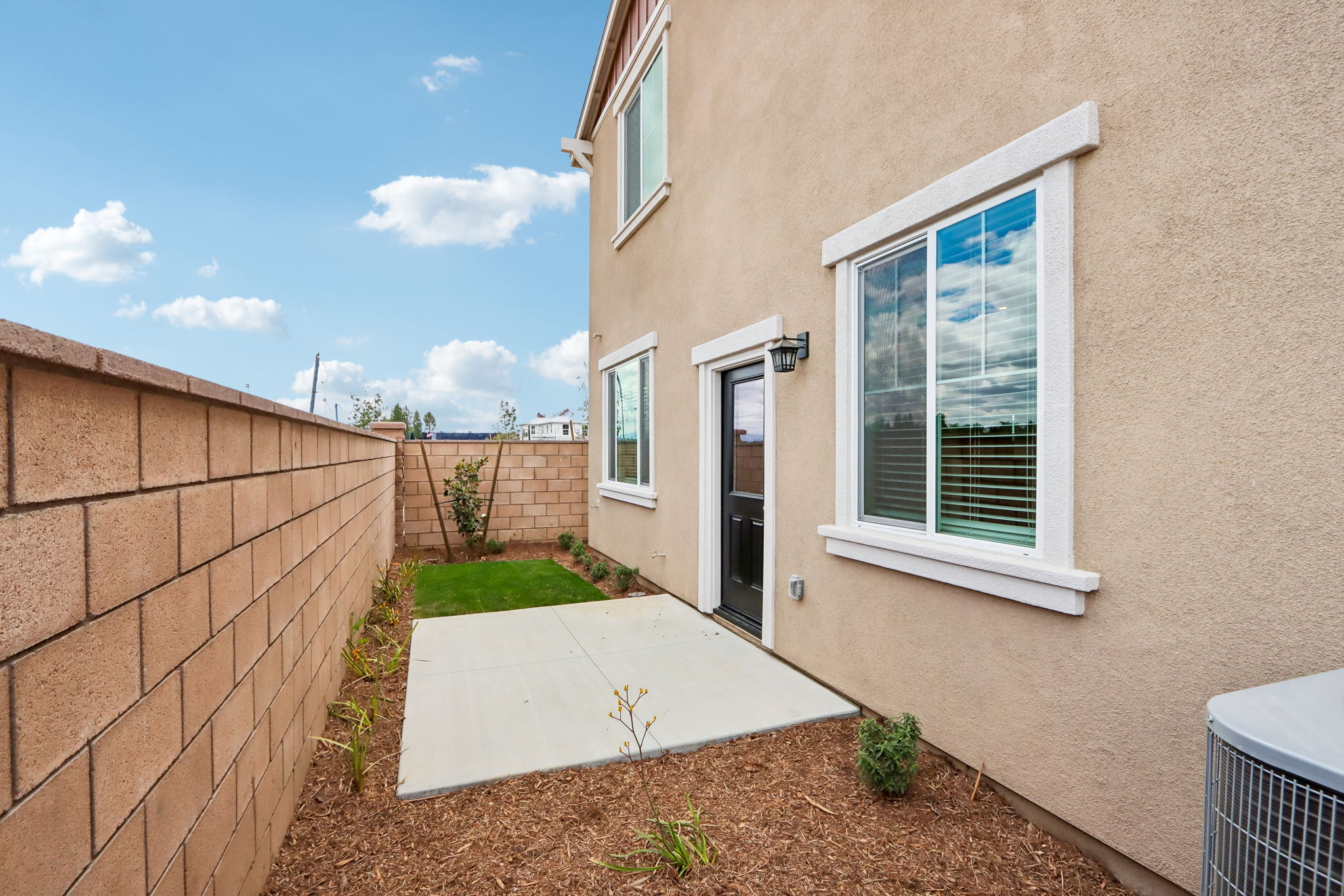 Socal Division - Prado community -28228 Via Somantano Temecula CA 91591-033