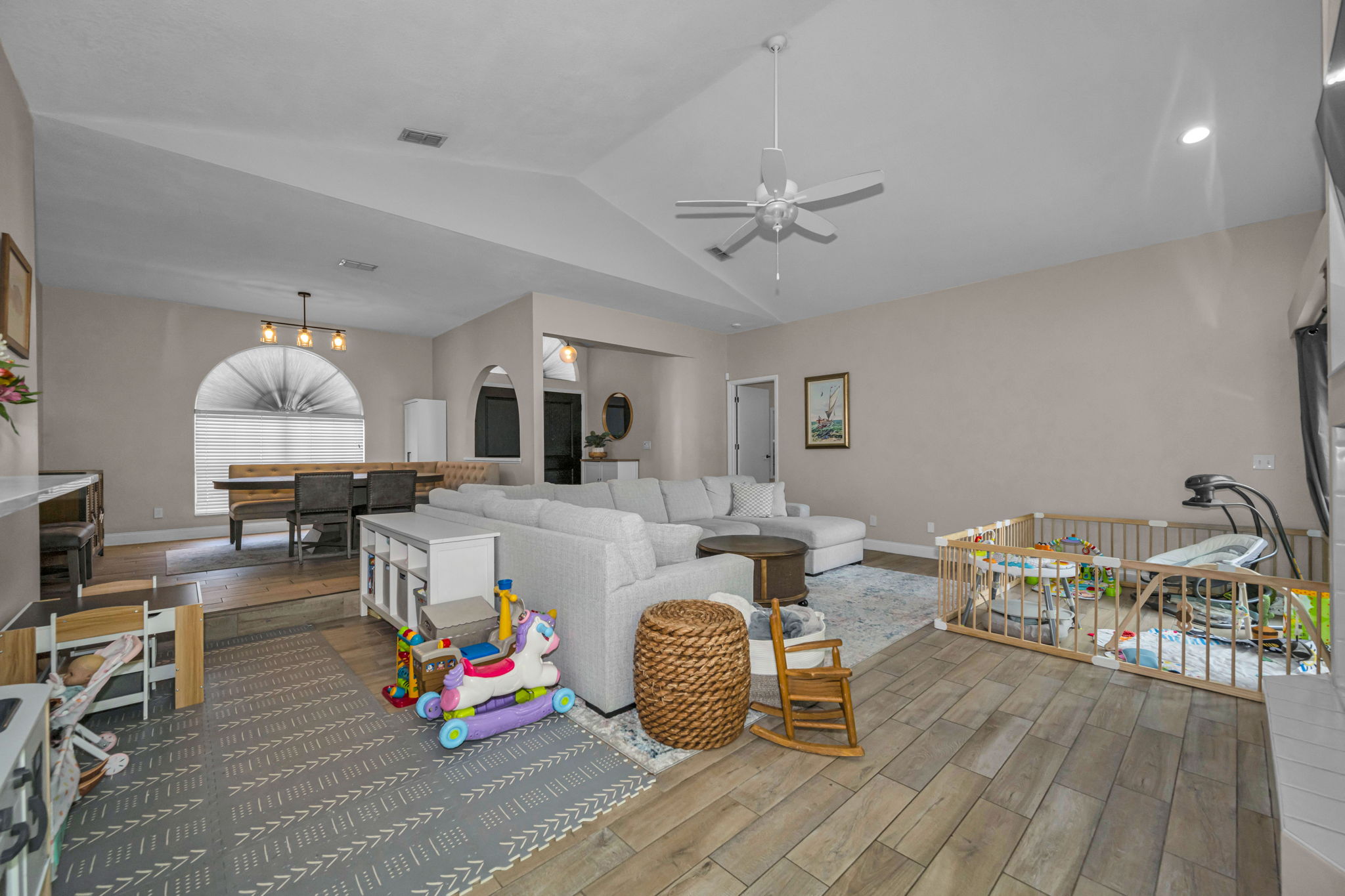 Family Room 5