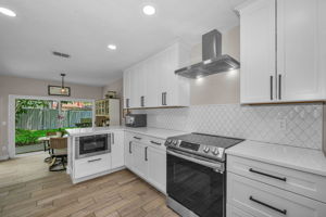 Kitchen 4