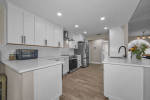 Kitchen 8