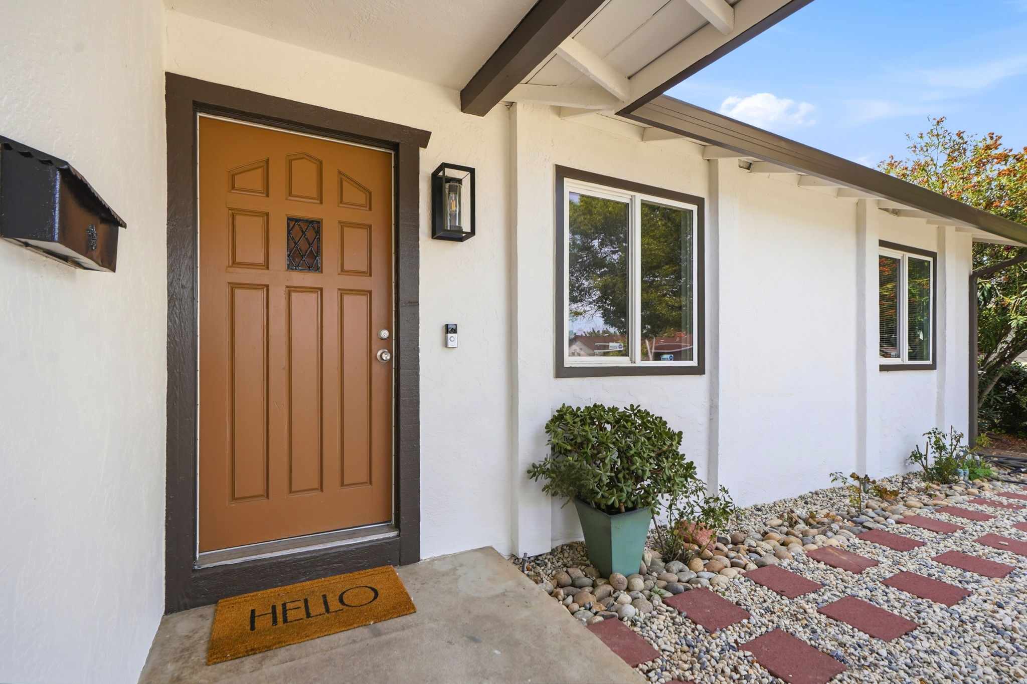 005_F8_2824 Seville Cir