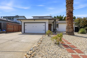 004_F8_2824 Seville Cir