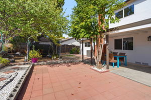 044_F8_2824 Seville Cir