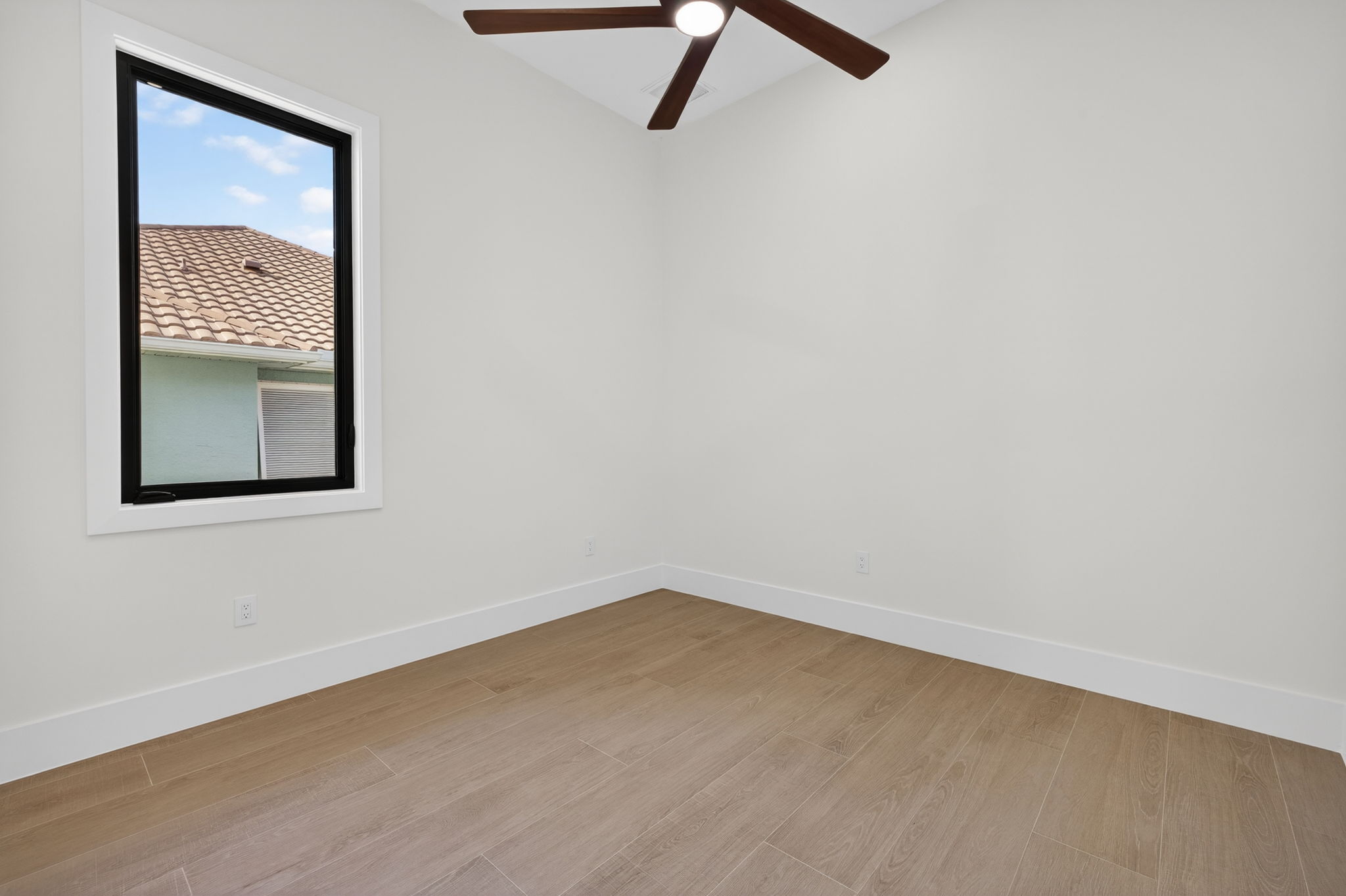 Guest Bedroom 2 - 1 of 2