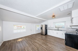 Living Room 4-2