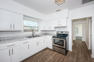 Kitchen 2-2
