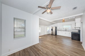 Living Room 3-2