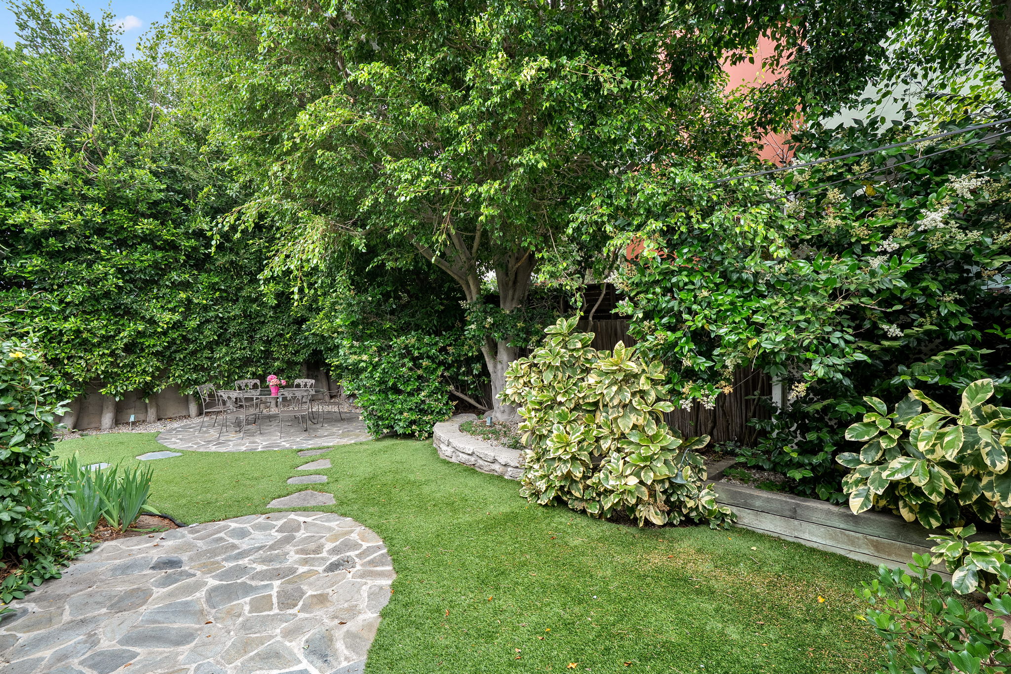 2625 Haddington Drive-35