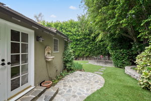 2625 Haddington Drive-36