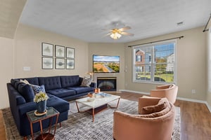 7X2A4750 virtually staged.jpeg