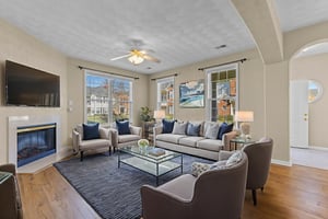 7X2A4735 virtually staged.jpeg