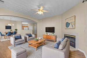 7X2A4745 virtually staged.jpeg