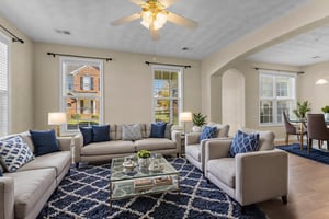 7X2A4740 virtually staged.jpeg