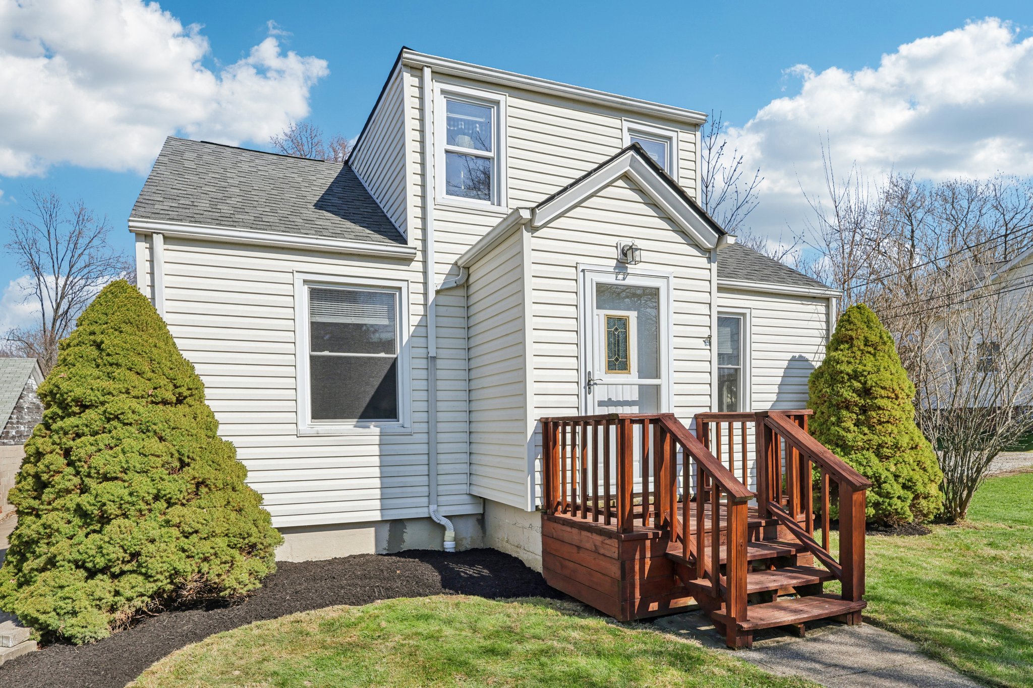 Orchard Dr-S0904-004.jpg