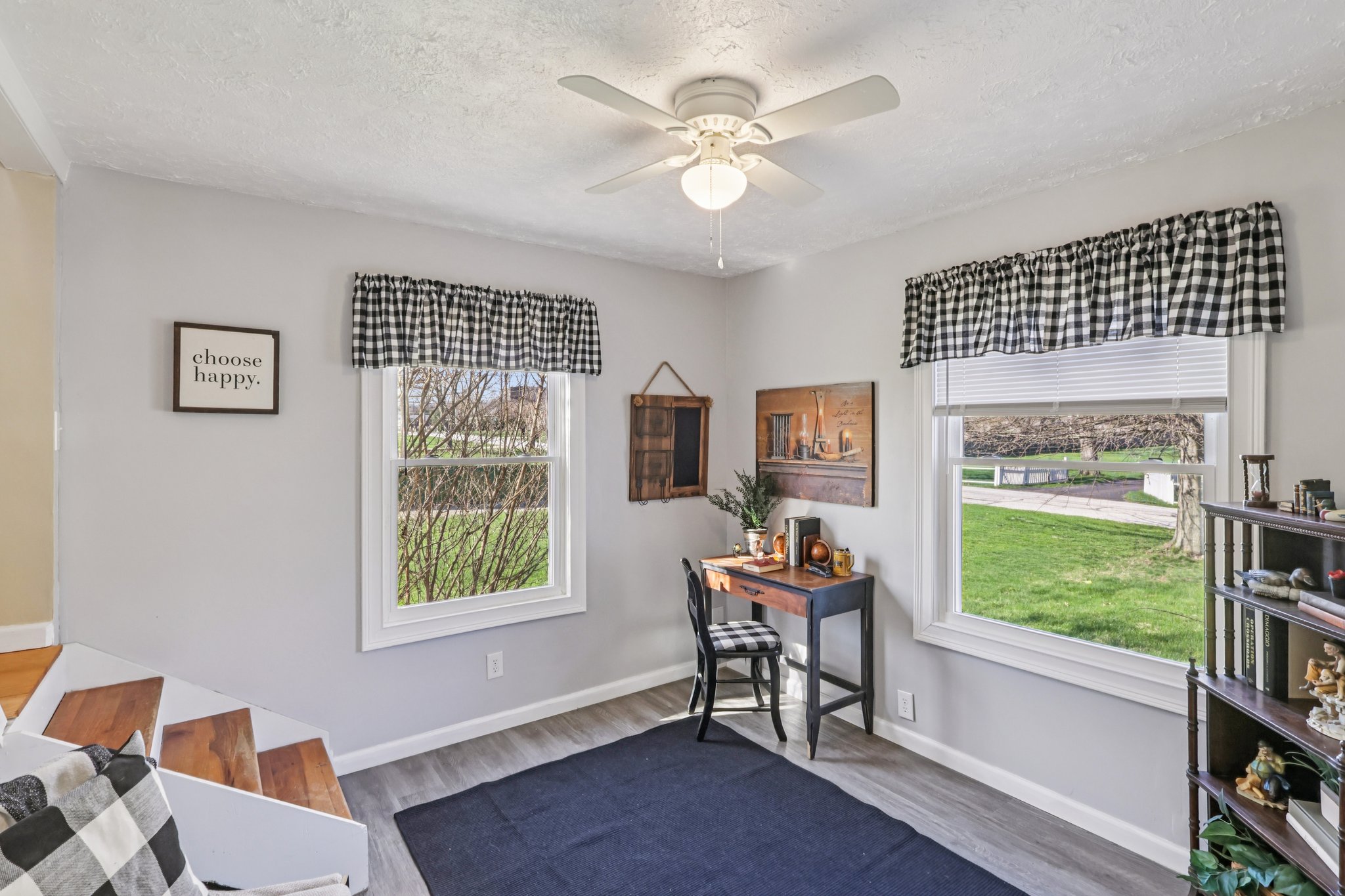 Orchard Dr-S0904-012.jpg