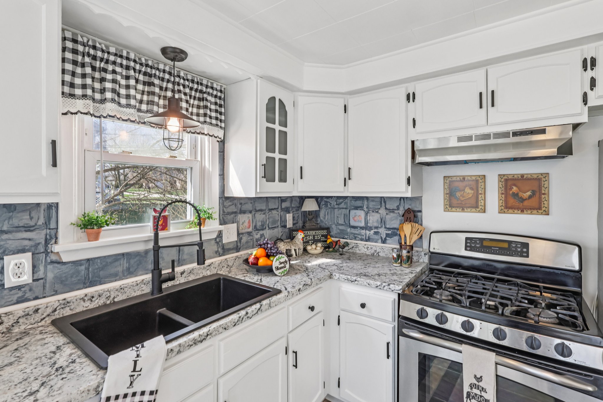 Orchard Dr-S0904-016.jpg