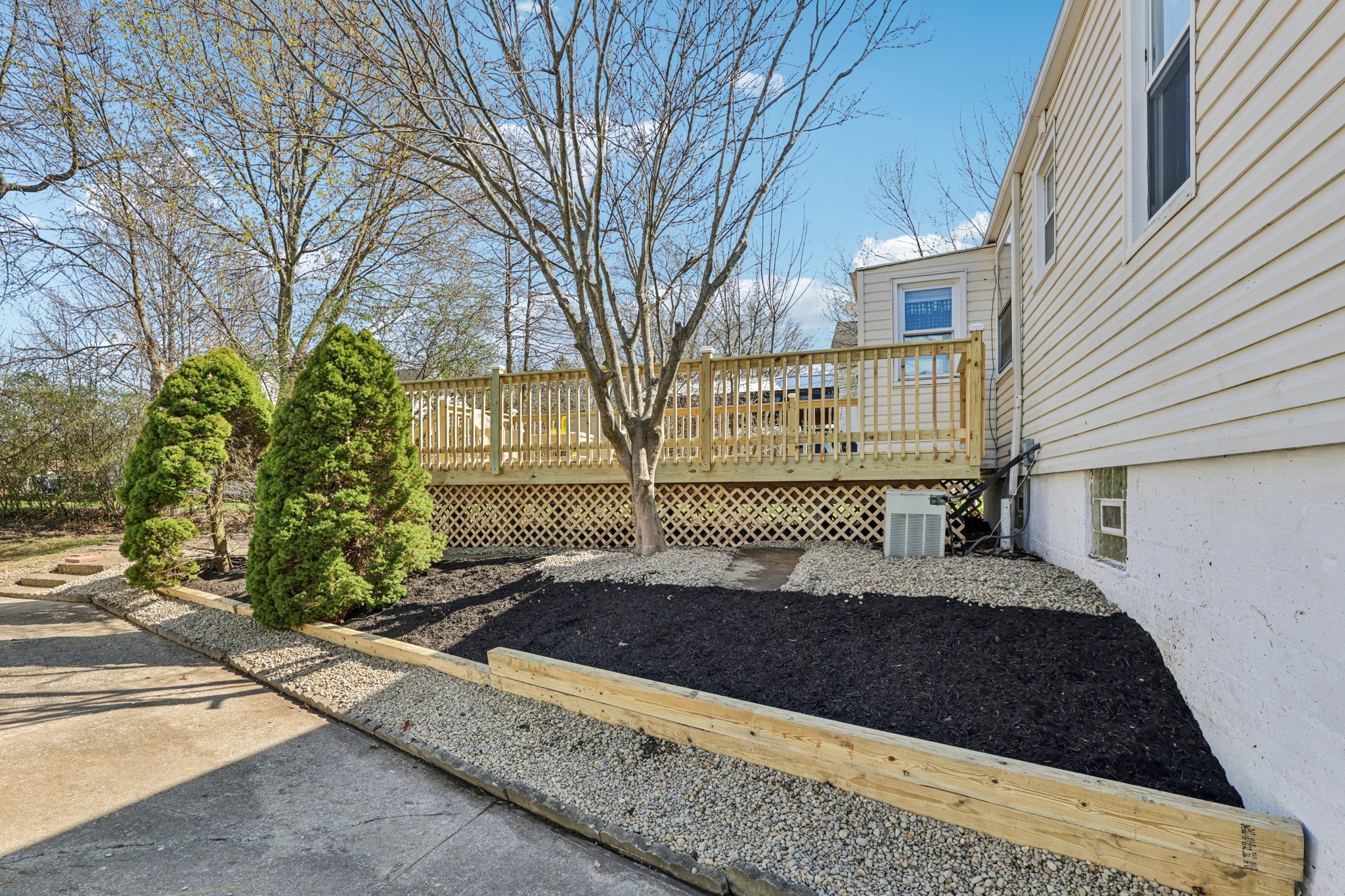 Orchard Dr-S0904-041.jpg