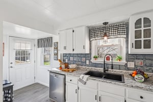 Orchard Dr-S0904-018.jpg