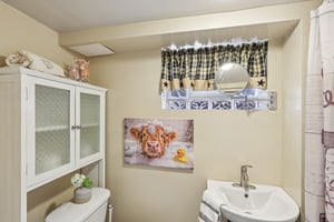 Orchard Dr-S0904-030.jpg