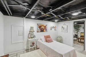 Orchard Dr-S0904-035.jpg