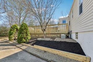 Orchard Dr-S0904-041.jpg