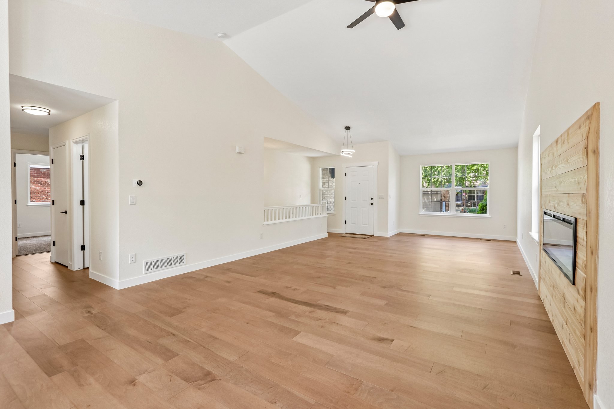 Dharma Ave-S2904-005.jpg