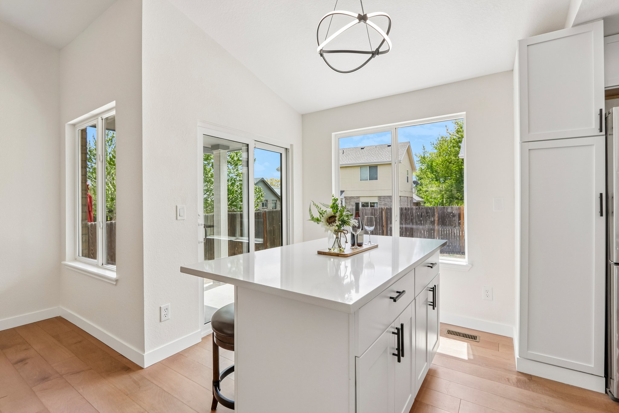 Dharma Ave-S2904-011.jpg
