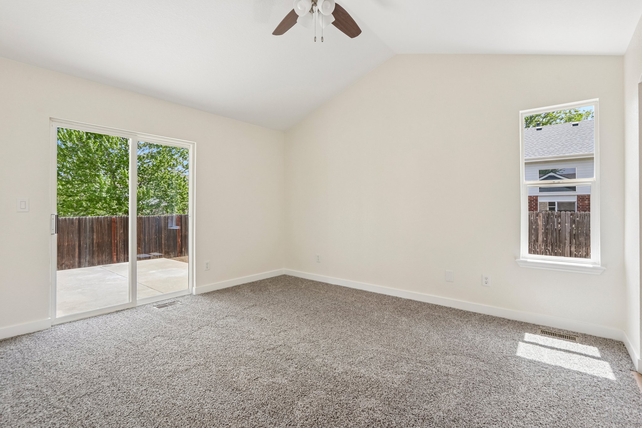Dharma Ave-S2904-021.jpg
