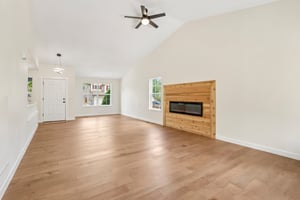 Dharma Ave-S2904-004.jpg