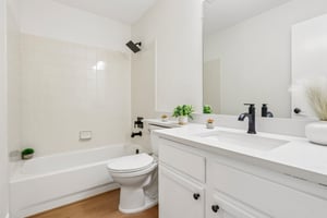 Dharma Ave-S2904-015.jpg