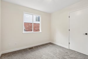 Dharma Ave-S2904-020.jpg