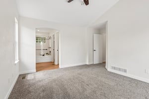 Dharma Ave-S2904-023.jpg