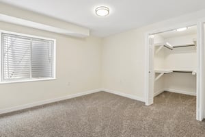 Dharma Ave-S2904-030.jpg