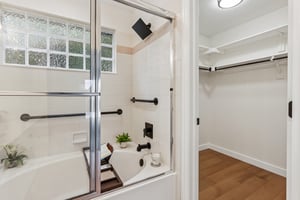 Dharma Ave-S0105-1-002.jpg