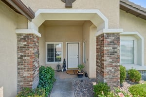 W Sunnyview Dr-004.jpg