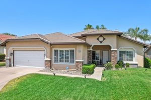 W Sunnyview Dr-068.jpg