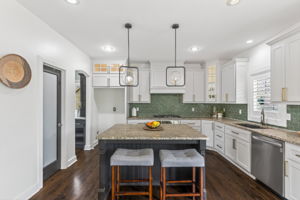 2827 NE 102nd Terr-017