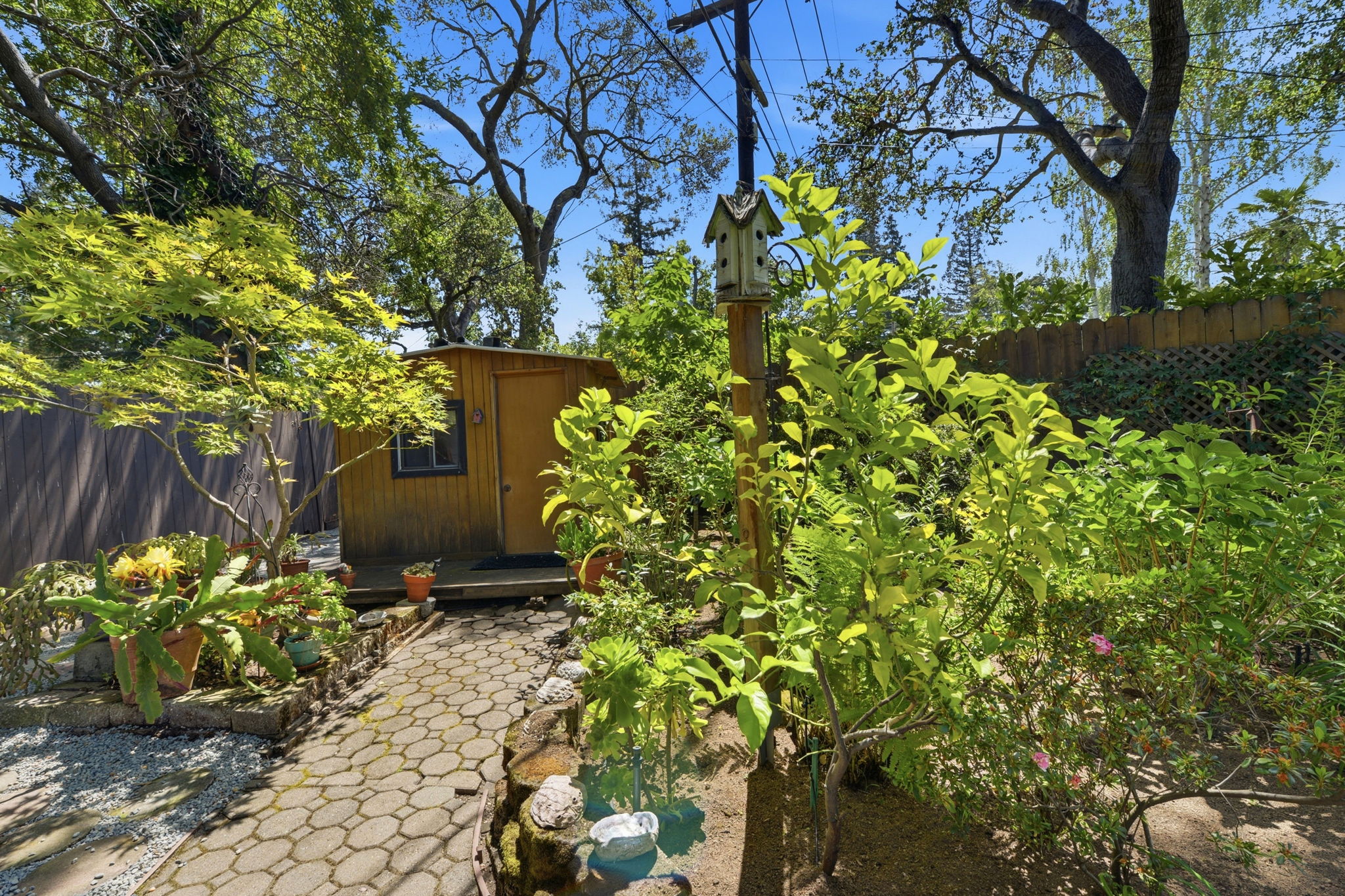052_F8_2829 Carson St