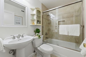 045_F8_2829 Carson St