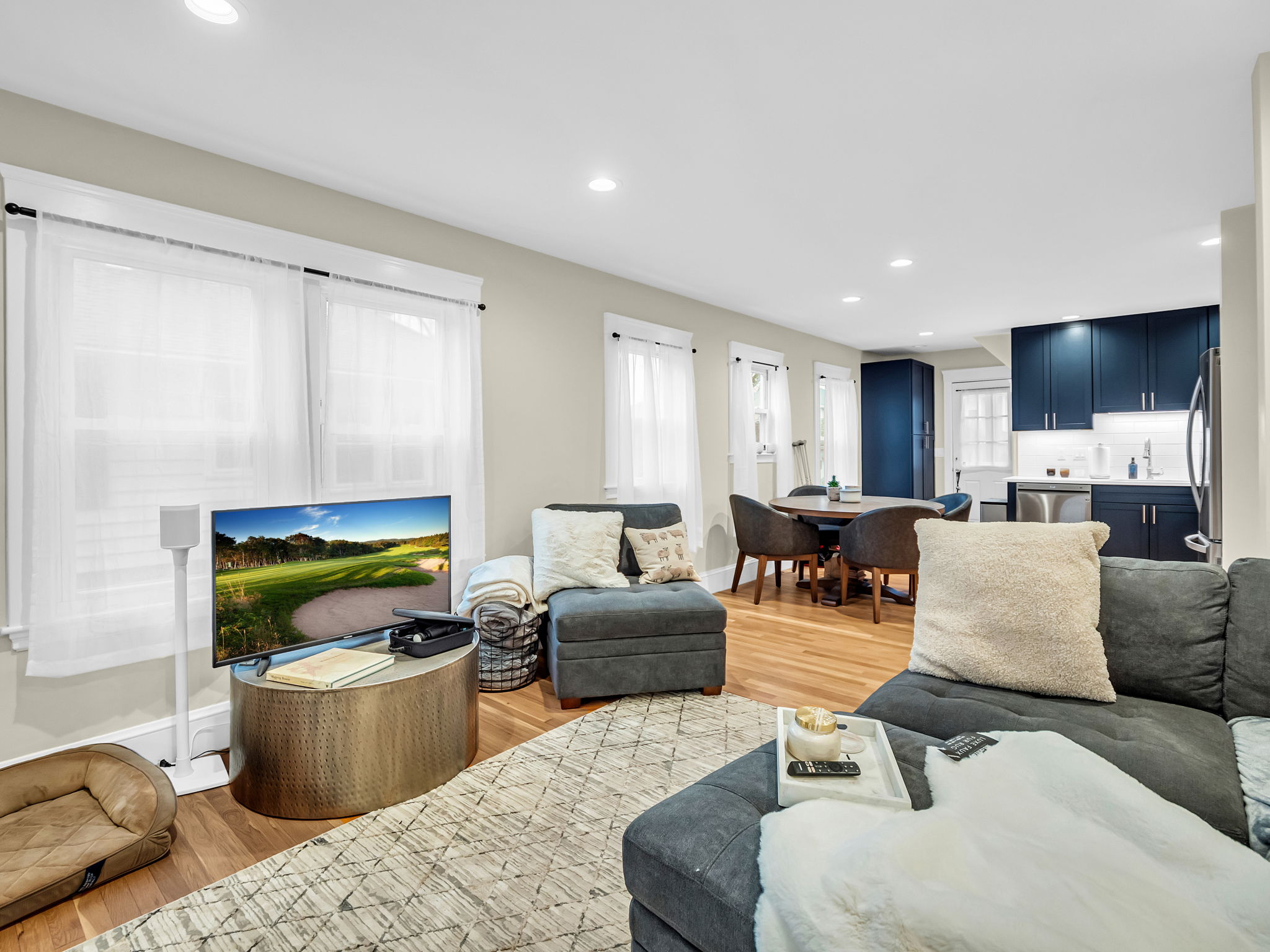 283 Ash St 1 Open Layout First Fl 2