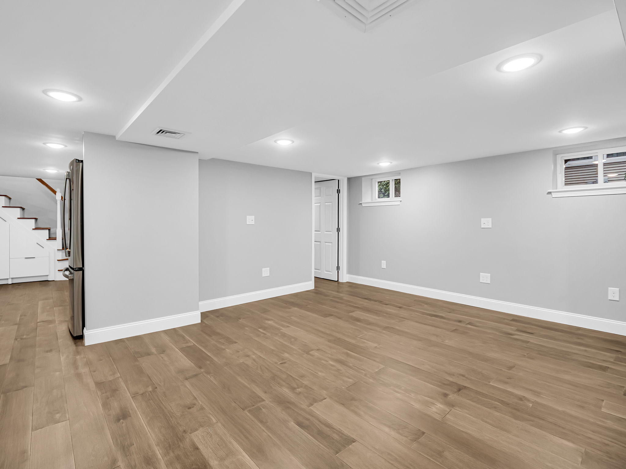 283 Ash St 1 Garden  Living