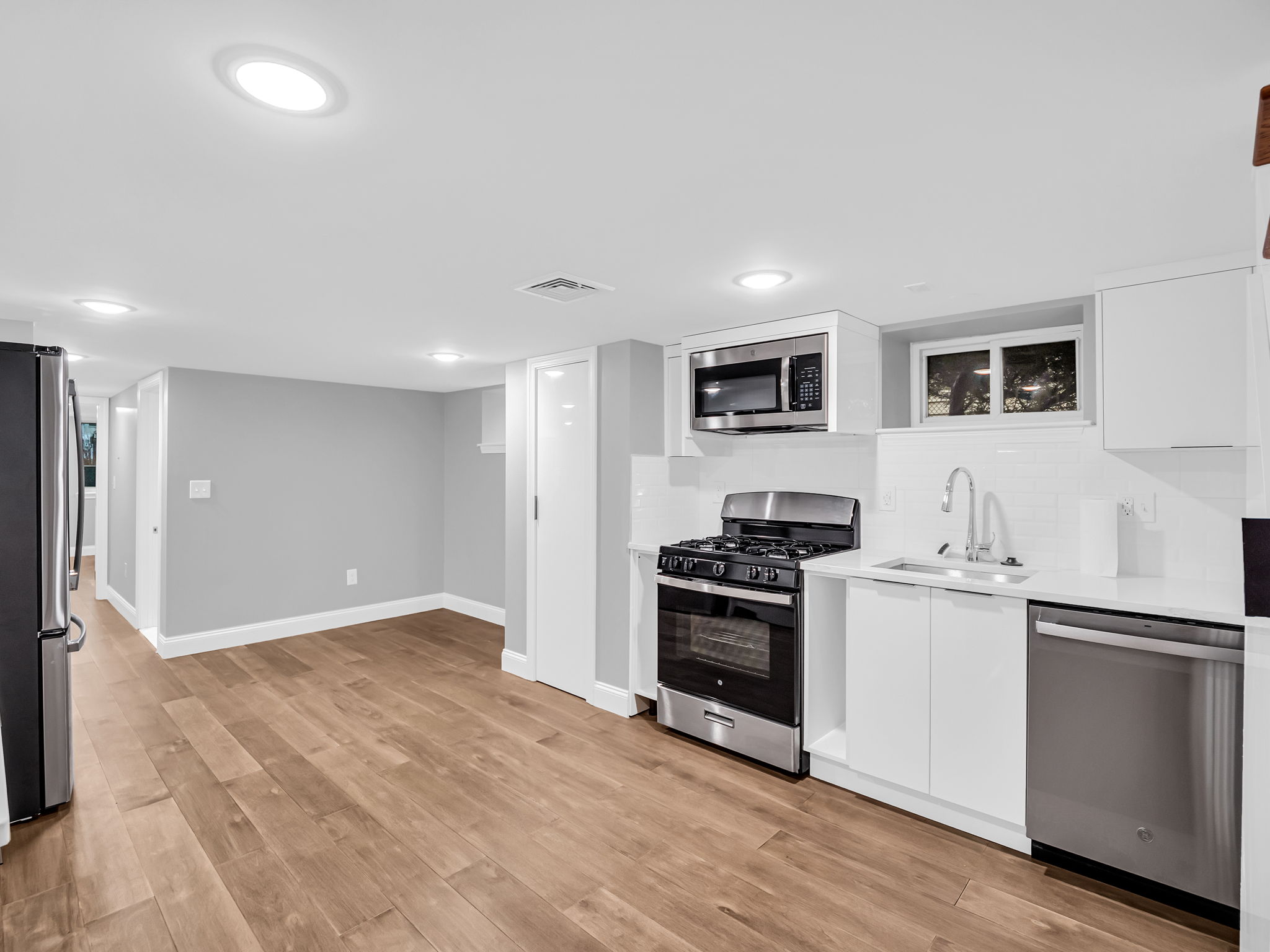 283 Ash St 1 Garden Kitchen 3