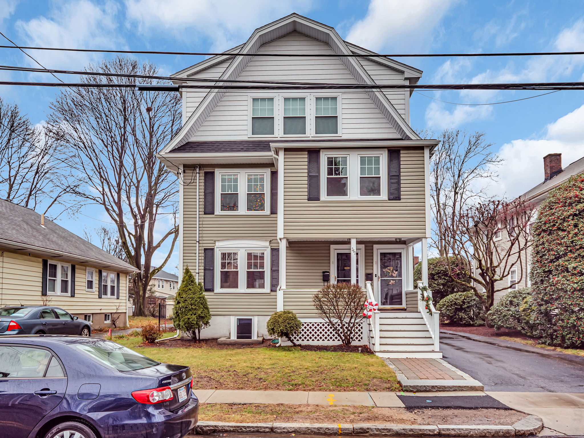 283 Ash St Exterior 1