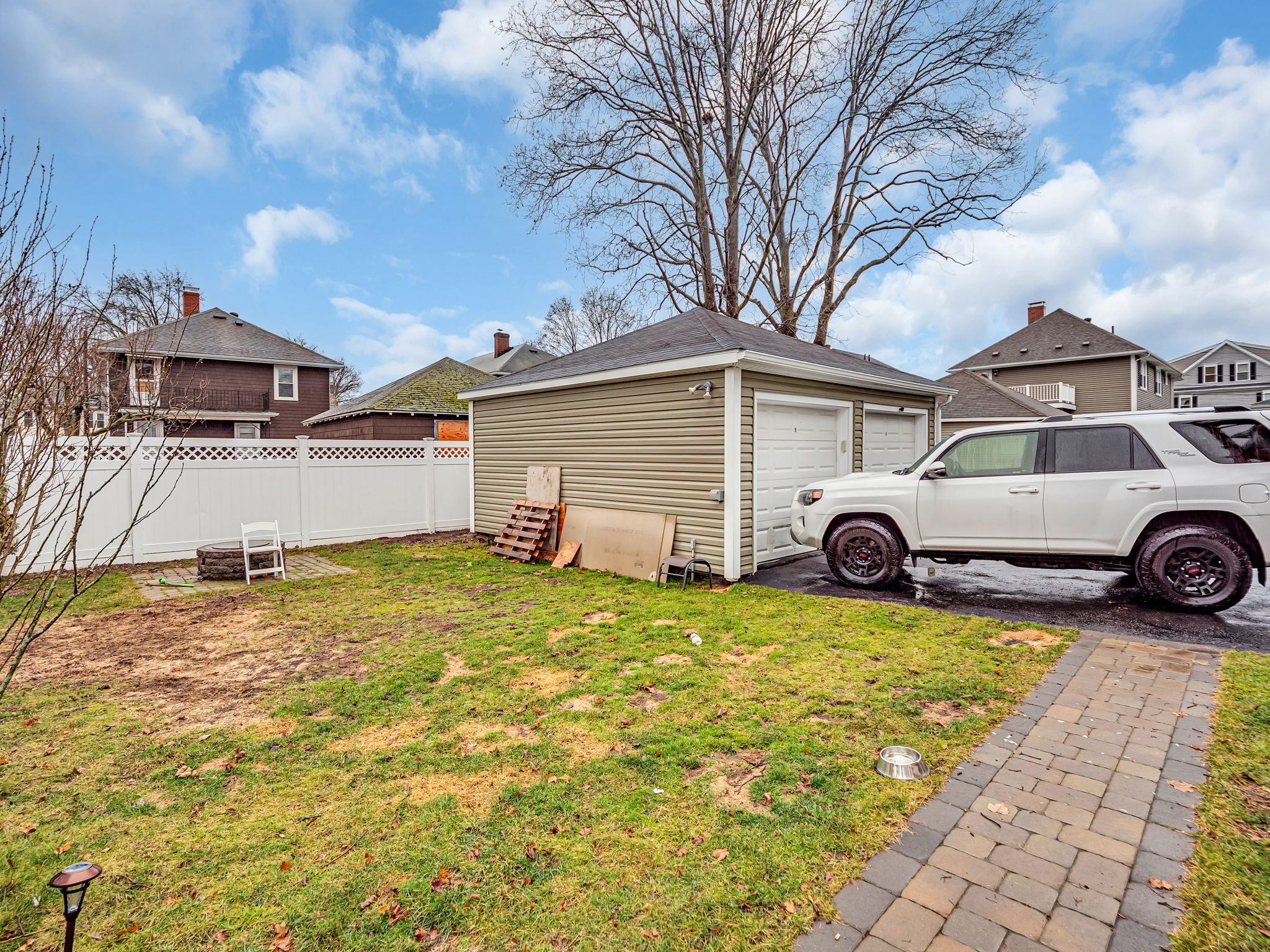 283 Ash St 1 Waltham MA-49